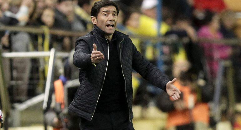 El entrenador del Villarreal, Marcelino García Toral, durante el partido frente al Celta de Vigo de la vigésima sexta jornada de liga en Primera División que se disputa esta noche en el estadio del Madrigal