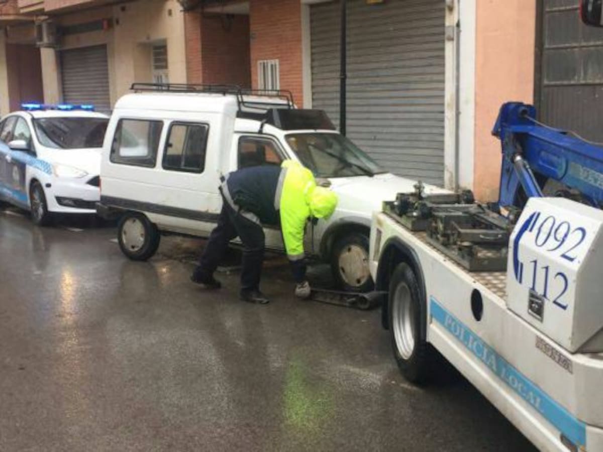 Detenido por triplicar la tasa de alcohol permitida y conducir teniendo el permiso suspendido por sentencia judicial
