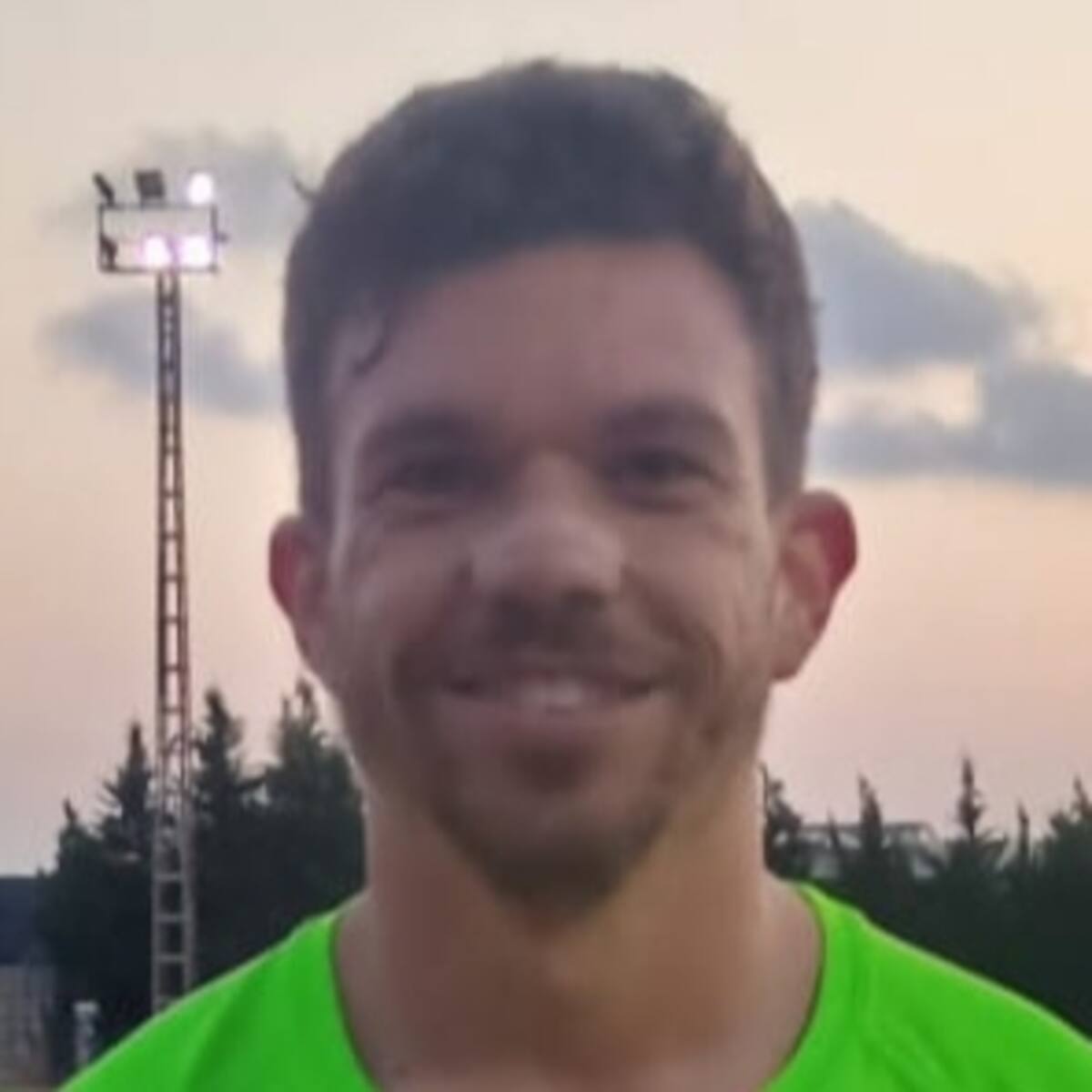 Joan Torres (C. A. Elda) se colgó la plata en el Absoluto Provincial de pista al aire libre