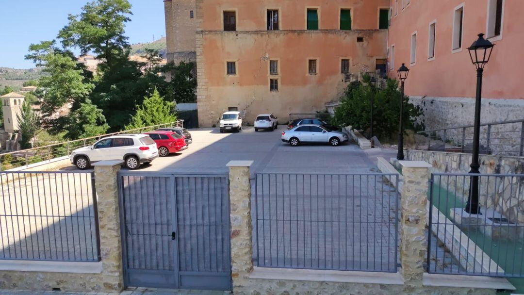 Aparcamiento causa de la disputa entre Cuenca en Marcha y el Obispado