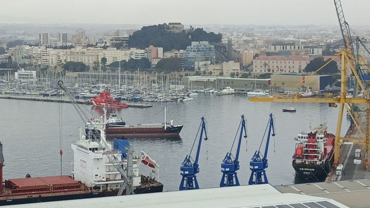 Llega al Puerto de Cartagena el barco de origen israelí con armamento