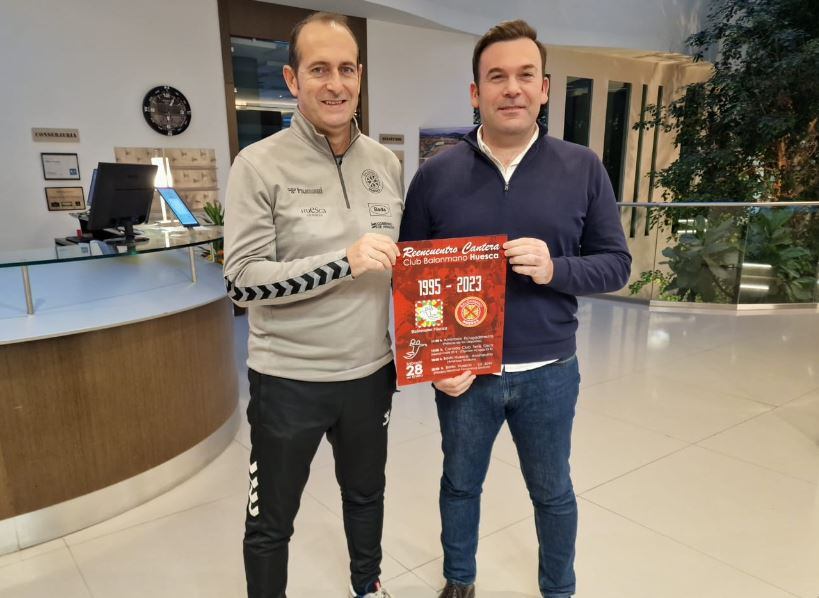 José Nolasco y Nacho Udina con el cartel de la jornada que se celebrará el sábado en el Palacio de los Deportes