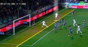 Imagen del fuera de juego de Cristiano Ronaldo en la jugada previa al primer gol del Real Madrid