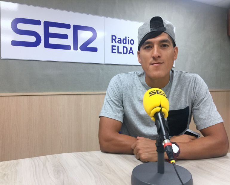 Titino confía en las prestaciones de la plantilla del Eldense