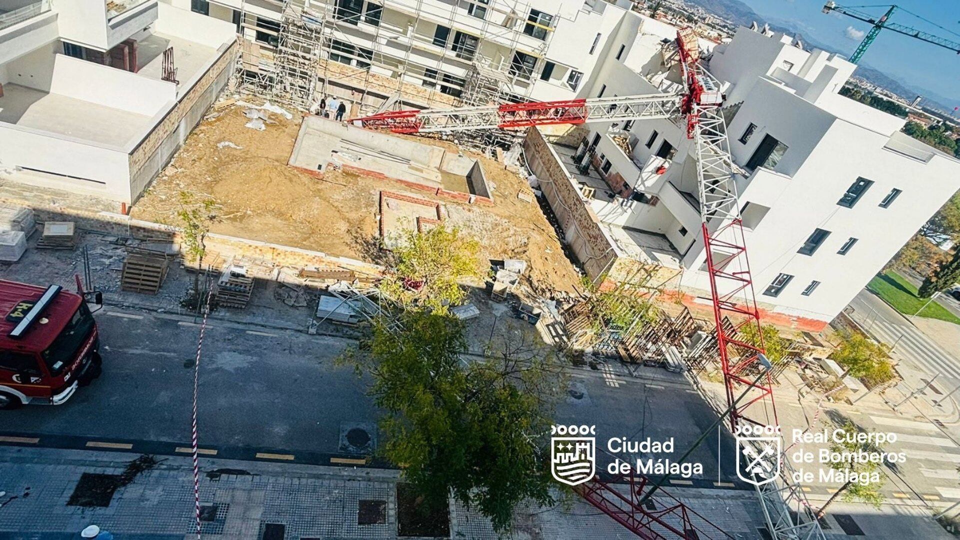 La grúa cayó sobre el edificio