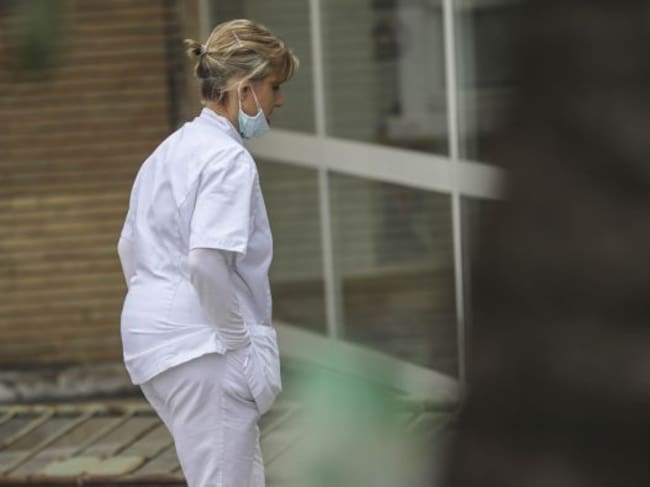 Personal sanitario en el entorno de Hospital Universitario Virgen del Rocío