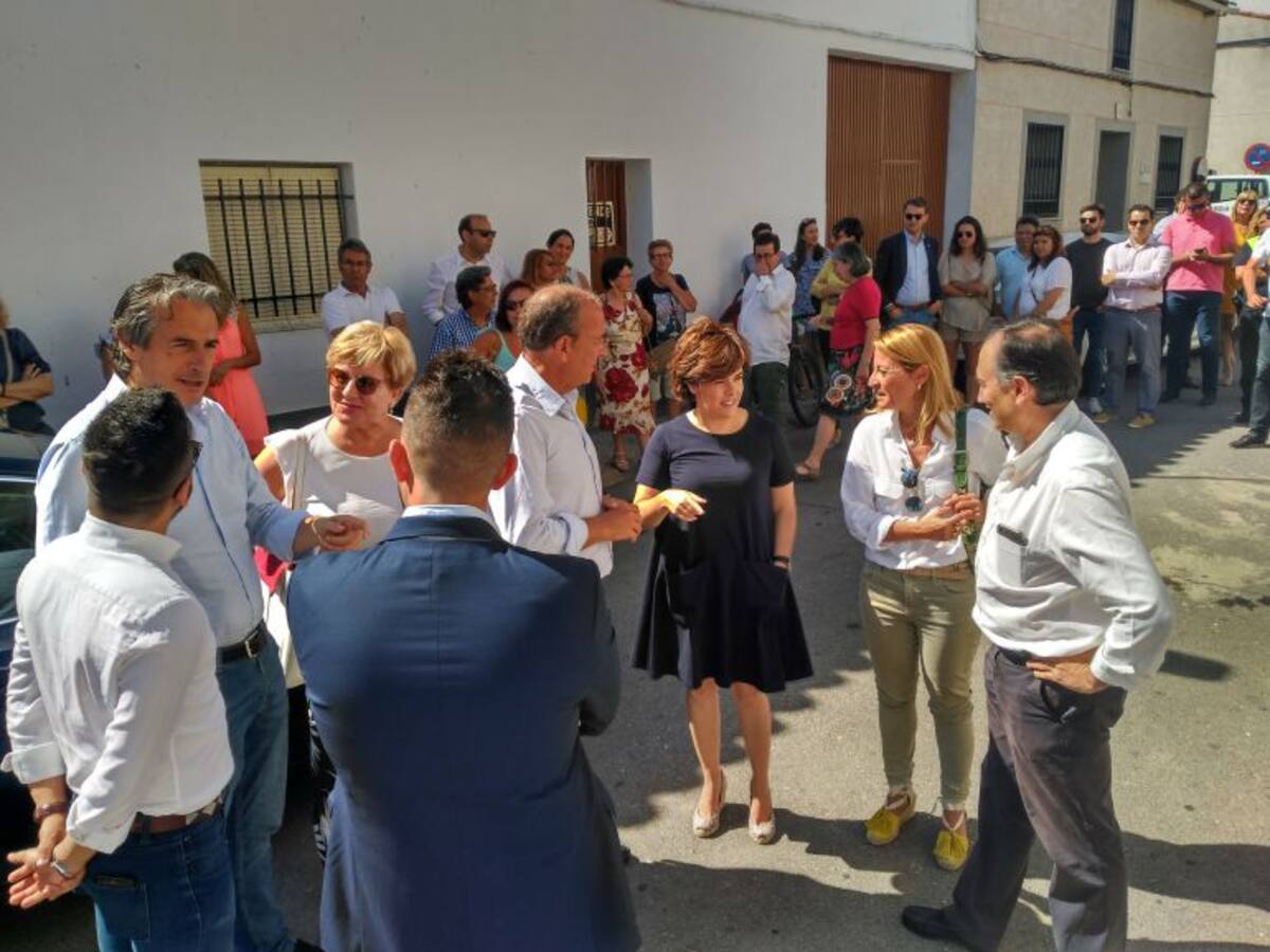 Sáenz de Santamaría insiste por una lista única en Madrigalejo