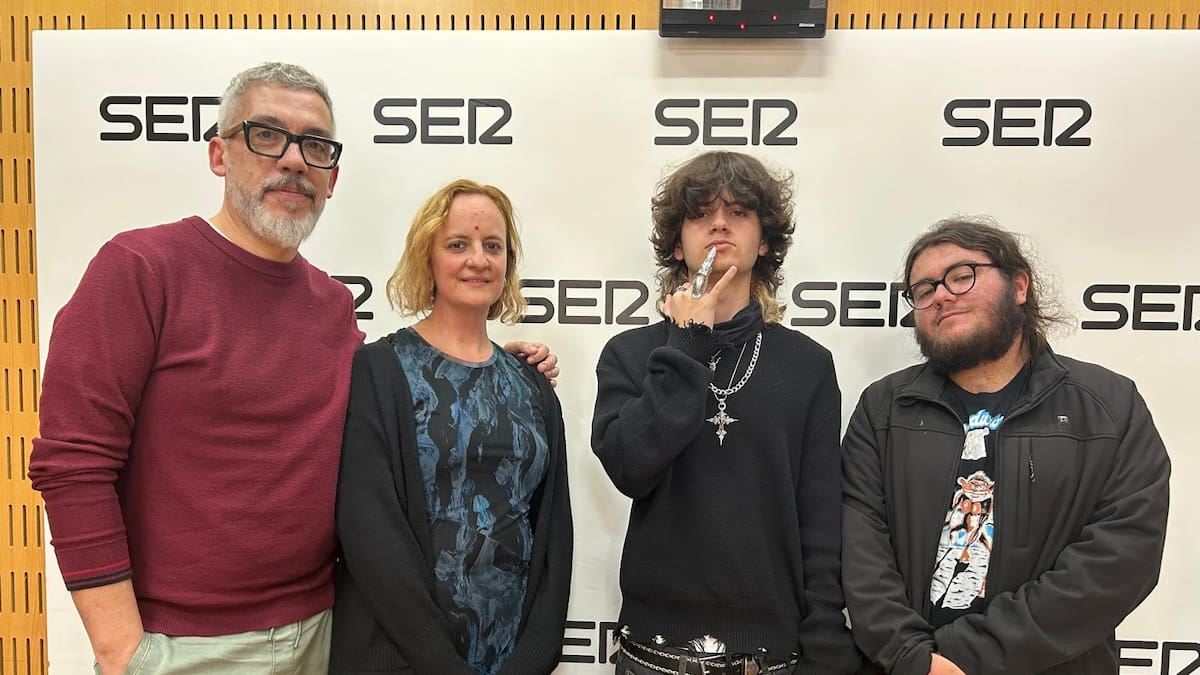 Detective Murciano, Zorrorífico y Alicia Barqueros visitan Hoy por hoy Murcia