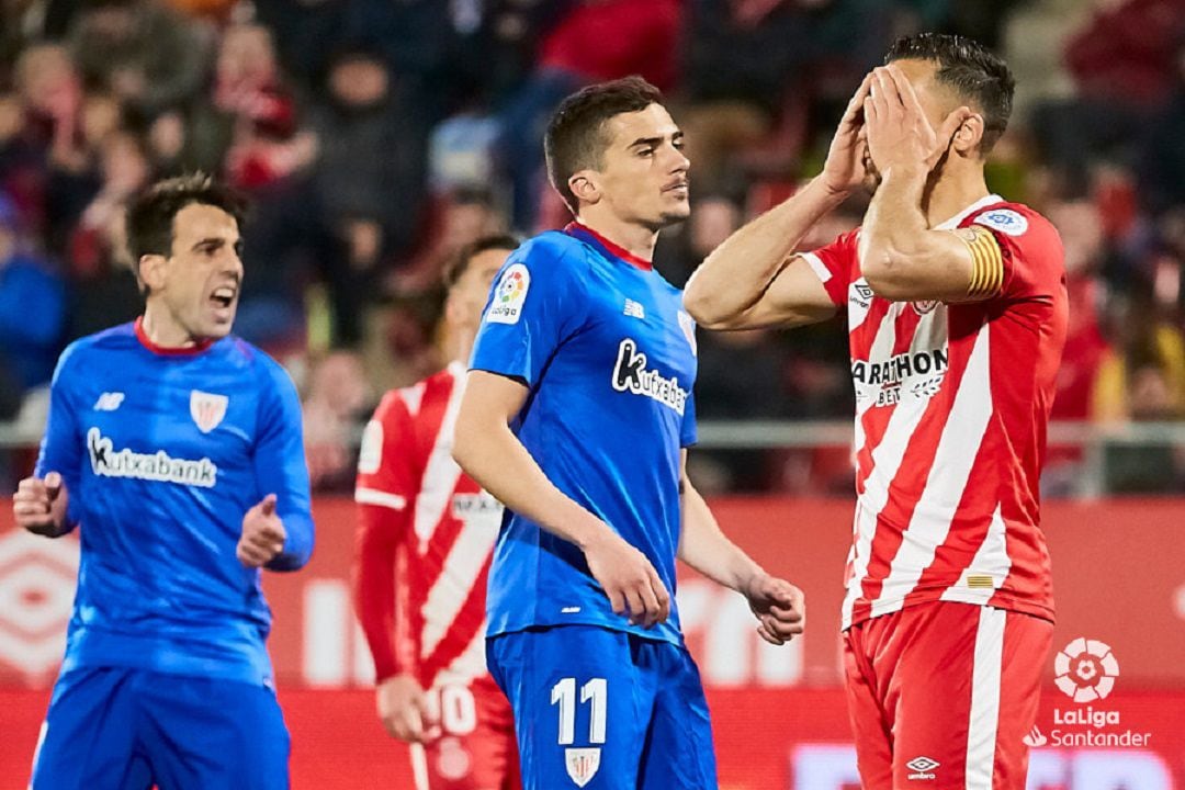 Granell lamentant-se davant l'Athletic.