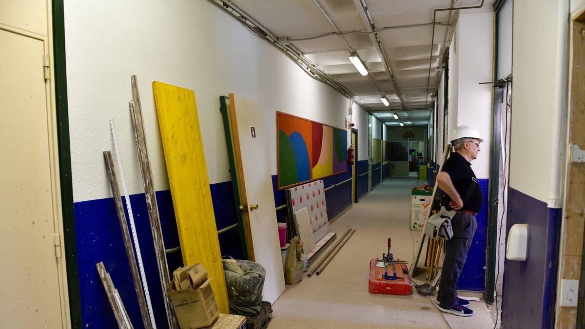 Hablamos con Julián Navacerra, concejal de Obras de Sanse, por las obras que se van a llevar a cabo durante el verano en los colegios de la localidad