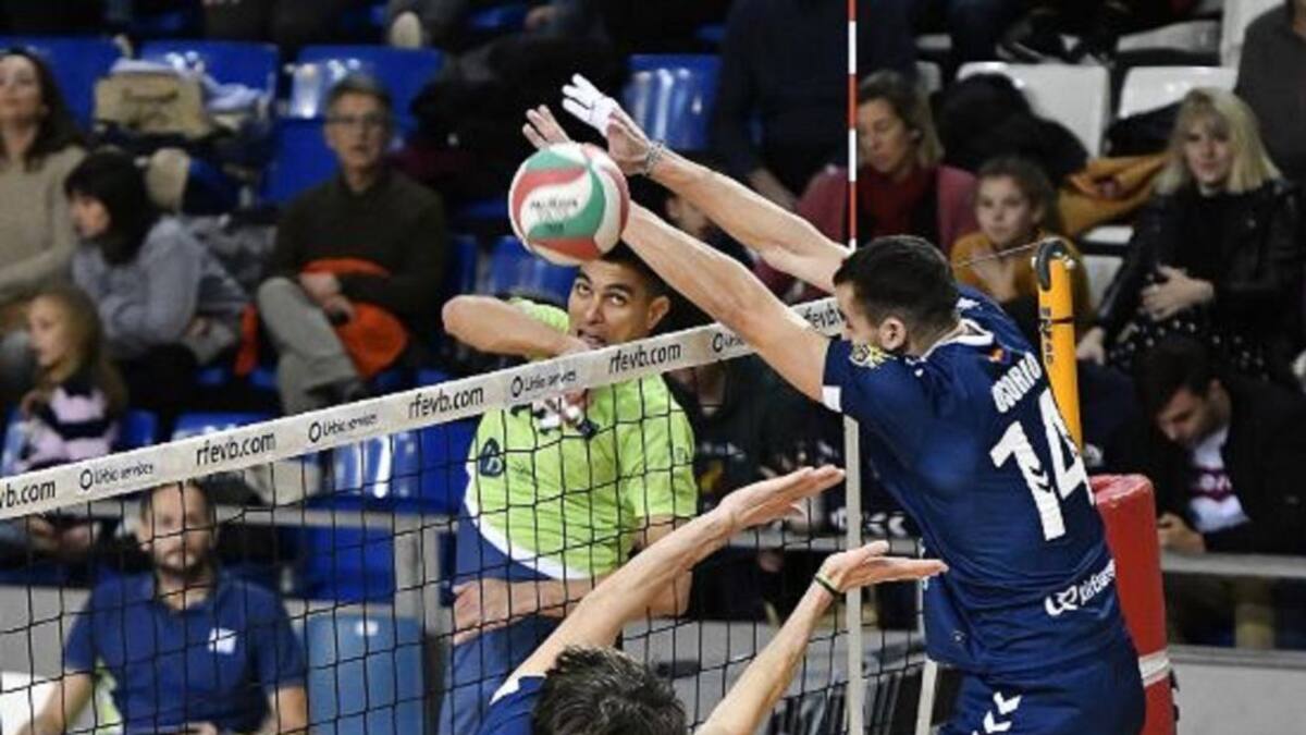 El Urbia vuelve a mostrar su fortaleza frente al Textil Santanderina