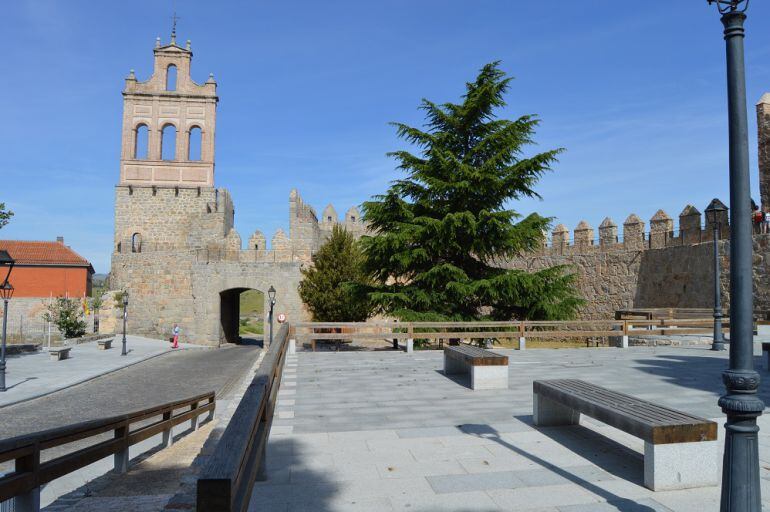 Nuevo acceso al adarve visitable de la Muralla por el Arco del Carmen
