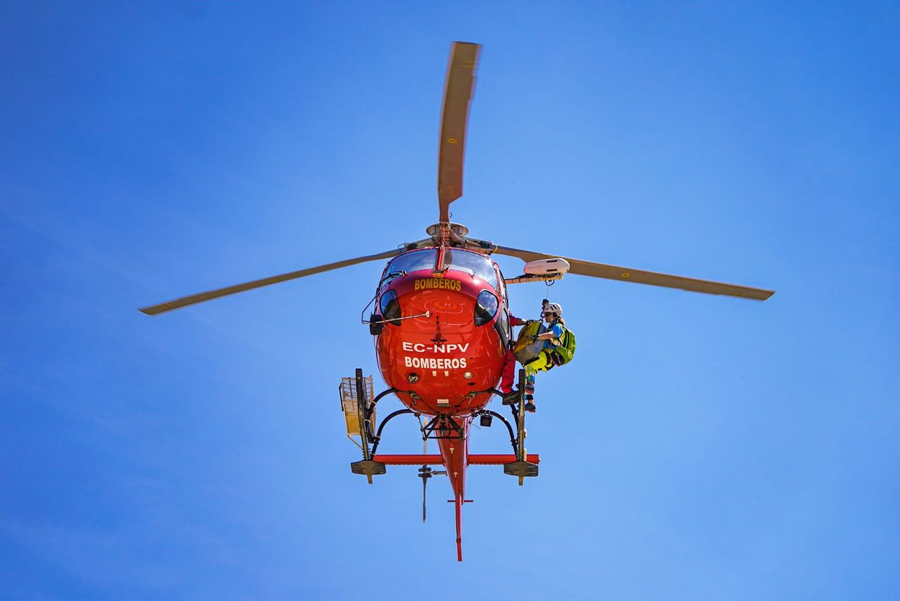 La zona era de difícil acceso y tuvo que ser rescatado por el helicóptero del GERA de Bomberos de la Comunidad de Madrid