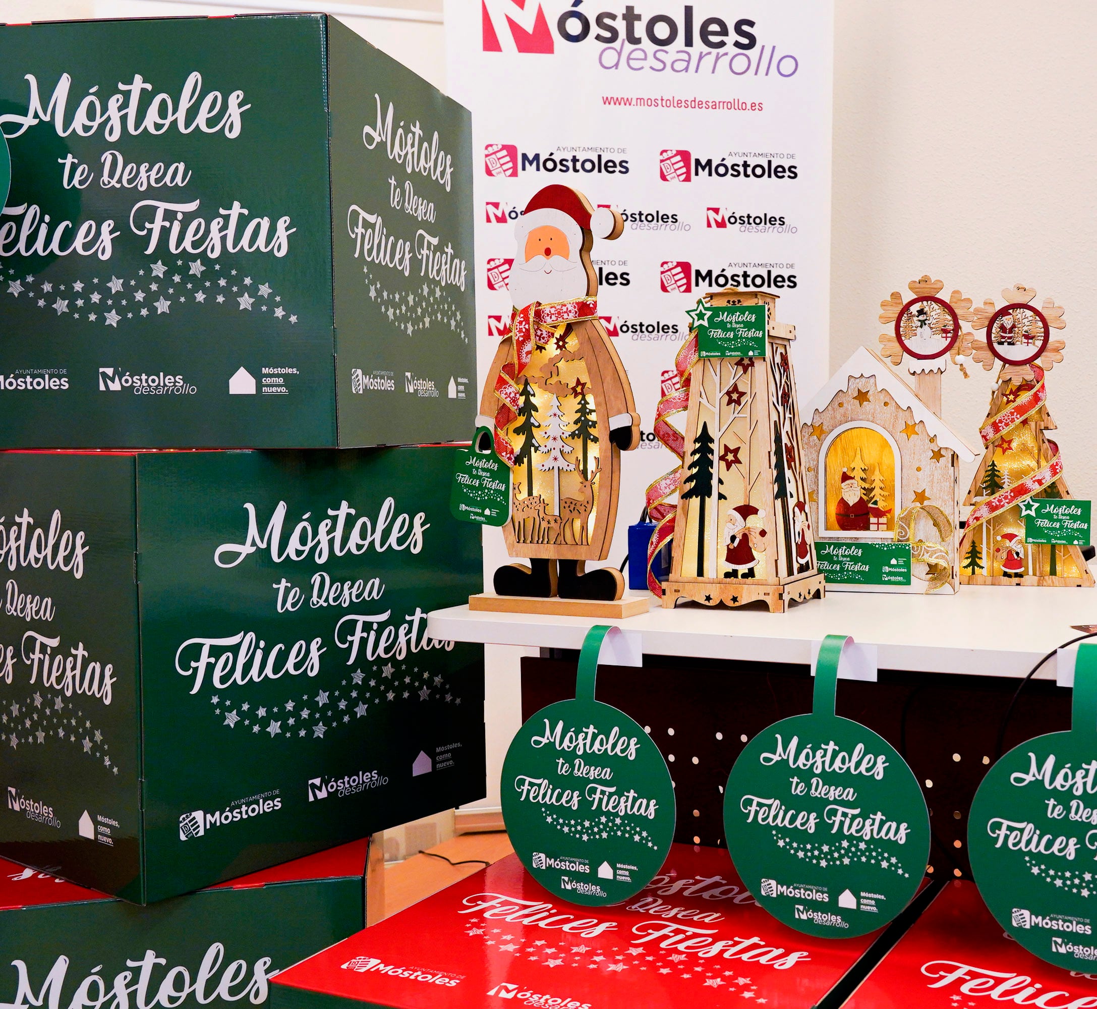 Cartel de la campaña &quot;La magia de la Navidad está en tu barrio&quot; en Móstoles