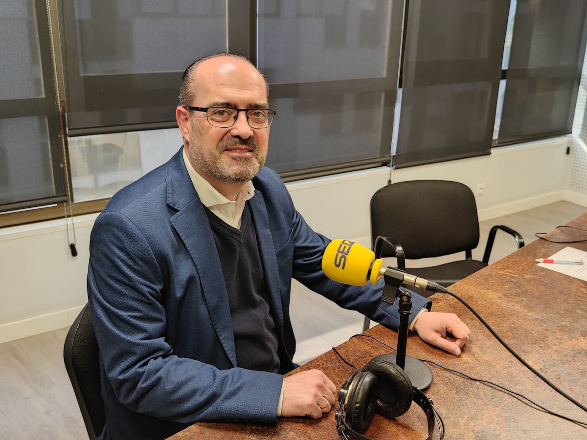 Morala confía en una prórroga para concluir las viviendas sociales