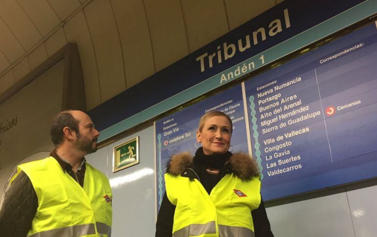 Cristina Cifuentes ha visitado el tramo más antiguo del metro de Madrid