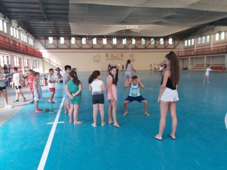 Las actividades deportivas se desarrollan en el Pabellón Cubierto