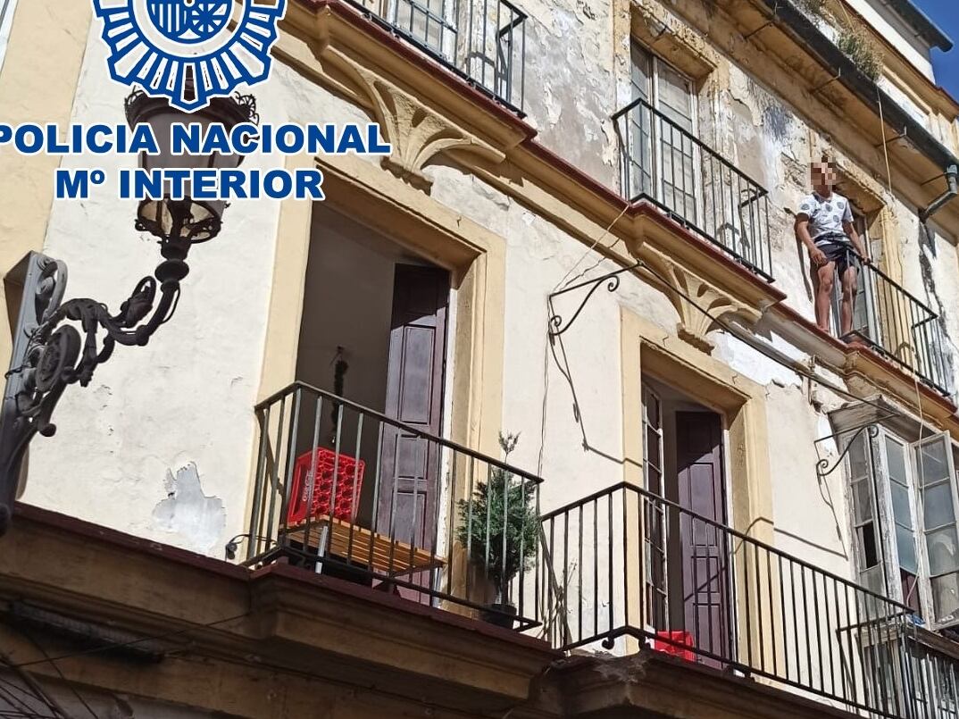 Edificio en el que se encontraba el hombre cuando fue detenido