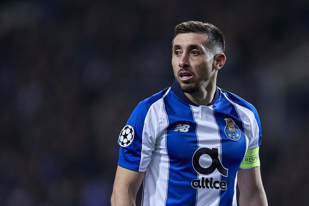 Héctor Herrera, capitán del Oporto, acaba contrato esta temporada