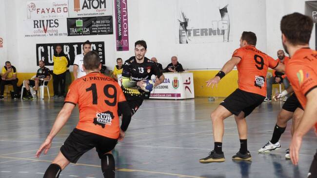 El equipo eldense tiene que seguir luchando para jugar por el ascenso