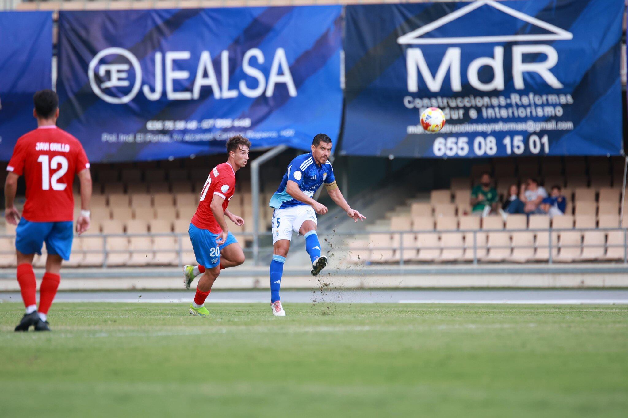 El Xerez CD perdió en Chapín ante el Estepona