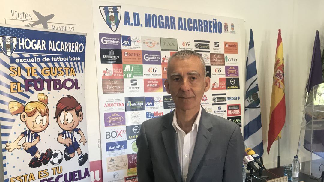 Carlos Terrazas, mánager general y entrenador del Hogar Alcarreño