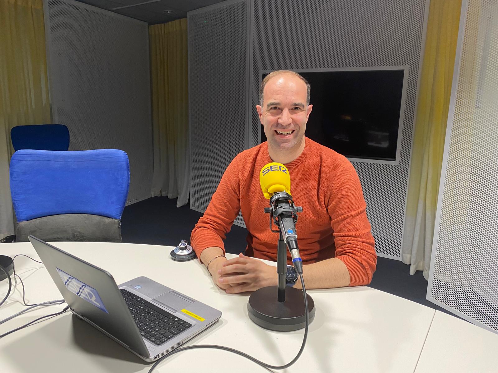 Jordi Fábrega, en un estudio de la SER.