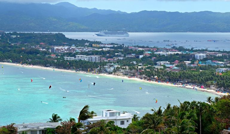 Duterte anuncia el cierre de Boracay.