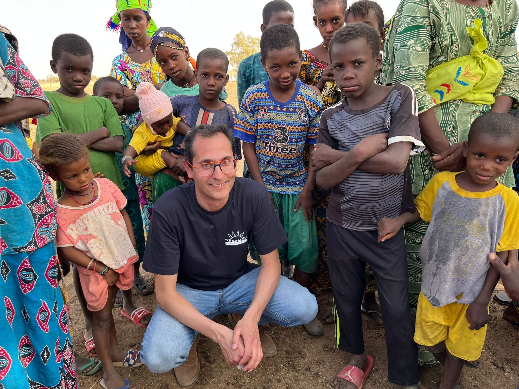 Javier Bustos, CEO de GFM Fotovoltaica durante su último viaje para llevar soluciones energéticas solares a poblados de Senegal