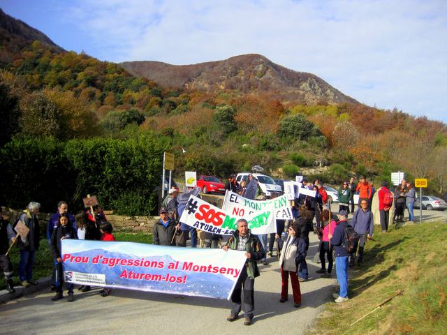 Manifestació de la Coordinadora per la salvaguarda del Montseny