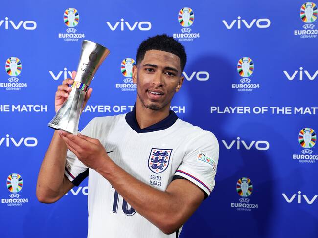 Jude Bellingham fue el MVP del partido entre Serbia e Inglaterra en la primera jornada del Grupo C de la Eurocopa 2024. (Photo by Matt McNulty - UEFA/UEFA via Getty Images)