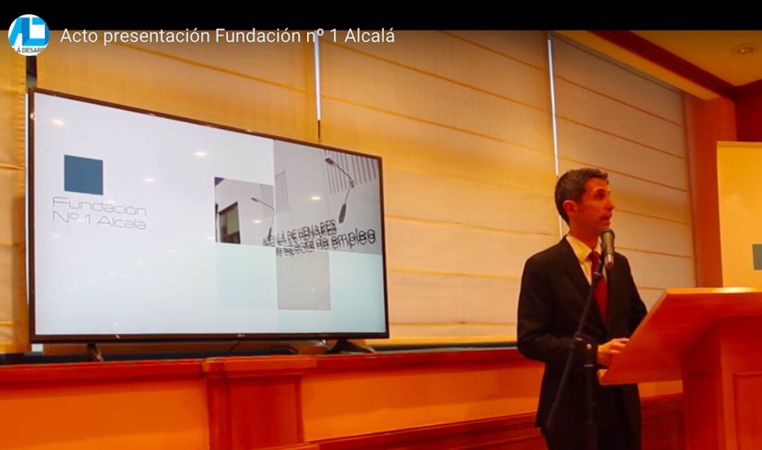 El alcalde de Alcalá de Henares, Javier Rodríguez Palacios, durante la presentación de la Fundación 1