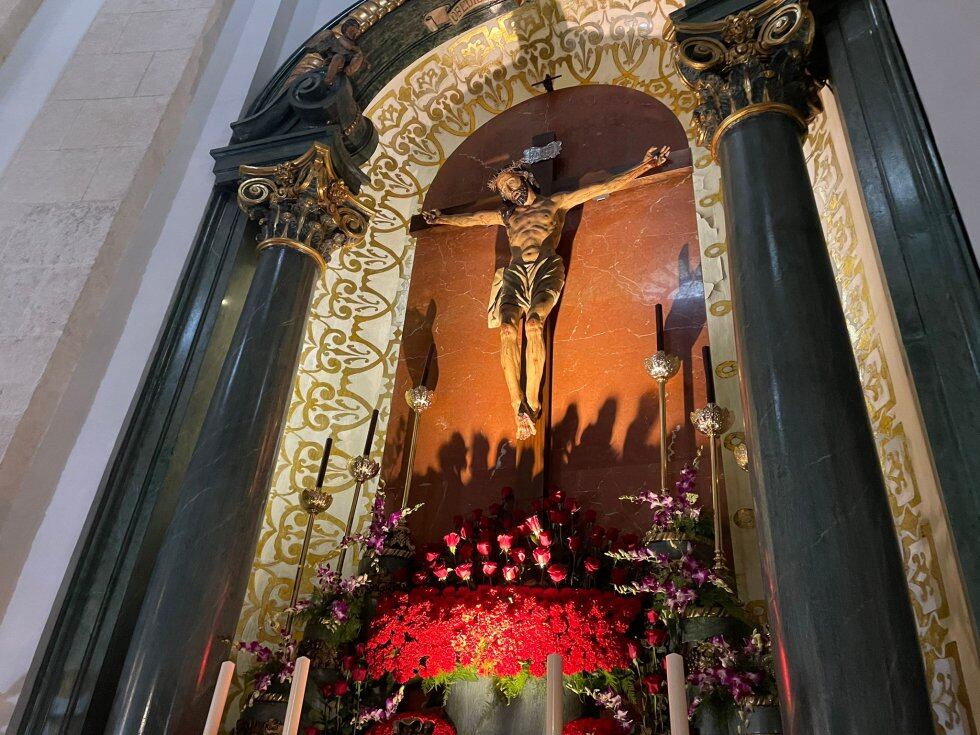 Imagen del Cristo del Refugio en su capilla de la iglesia de San Lorenzo (Murcia)