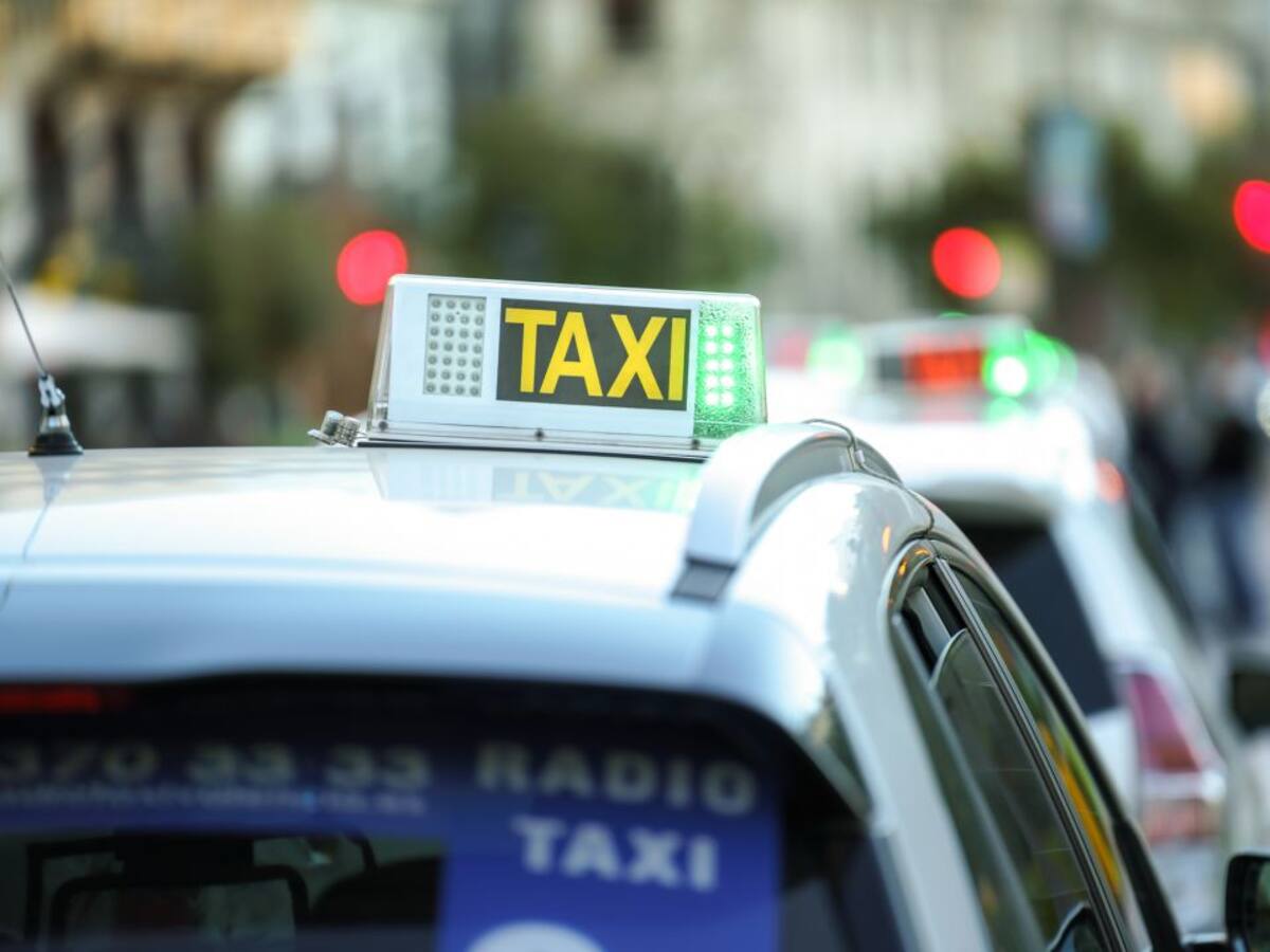¿Por qué esta semana está en vigor la tarifa de festivo en los taxis de València a pesar de que no hay Fallas?