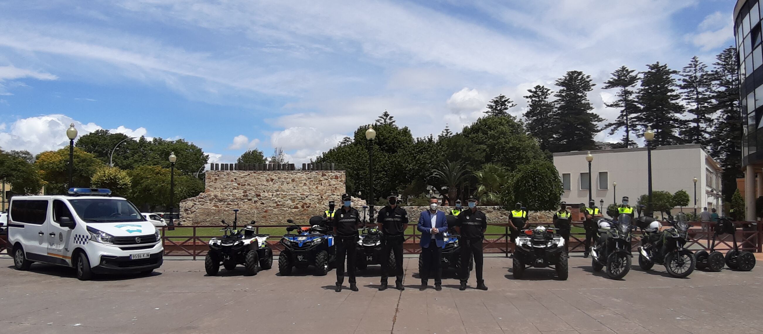 Dotación en las playas de La Línea