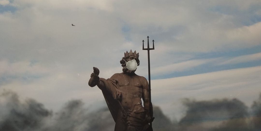 Una de las imágenes de la exposición &#039;Madrid se mueve&#039;, en el parking de la calle Montalbán.