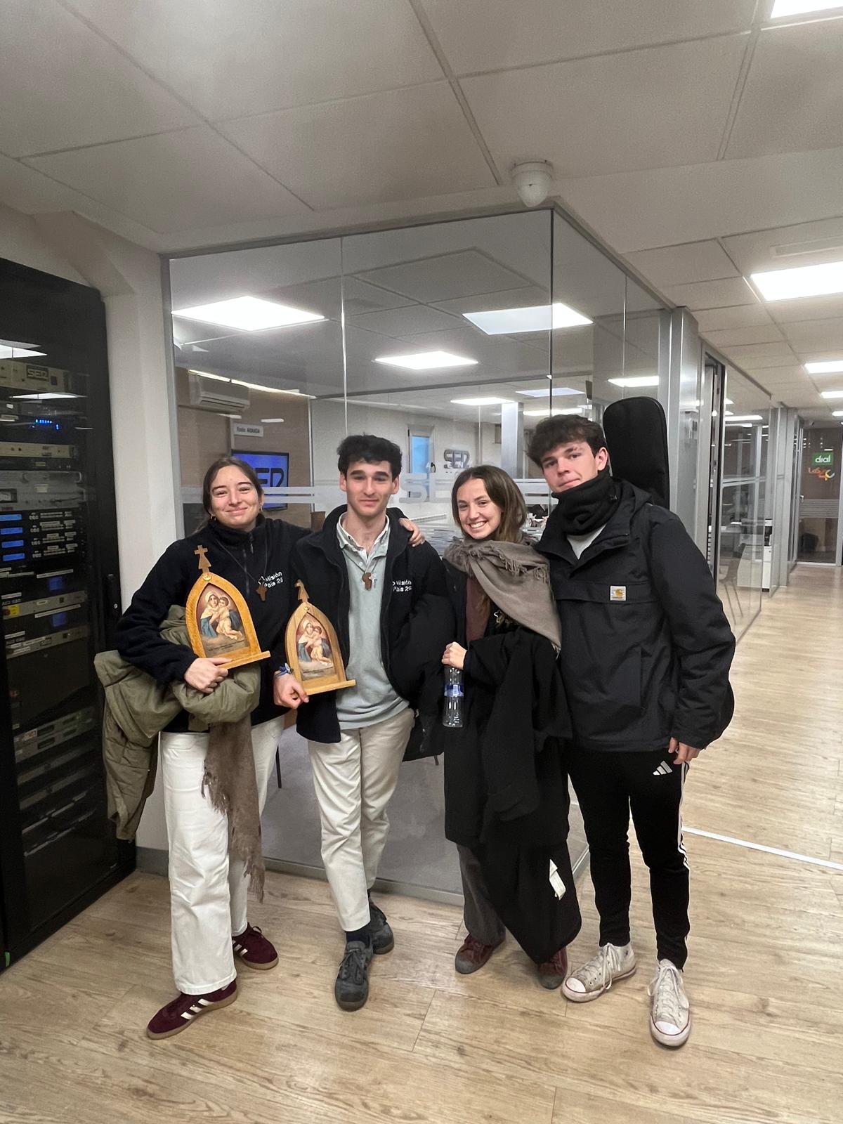 Los jóvenes, en los estudios de la SER