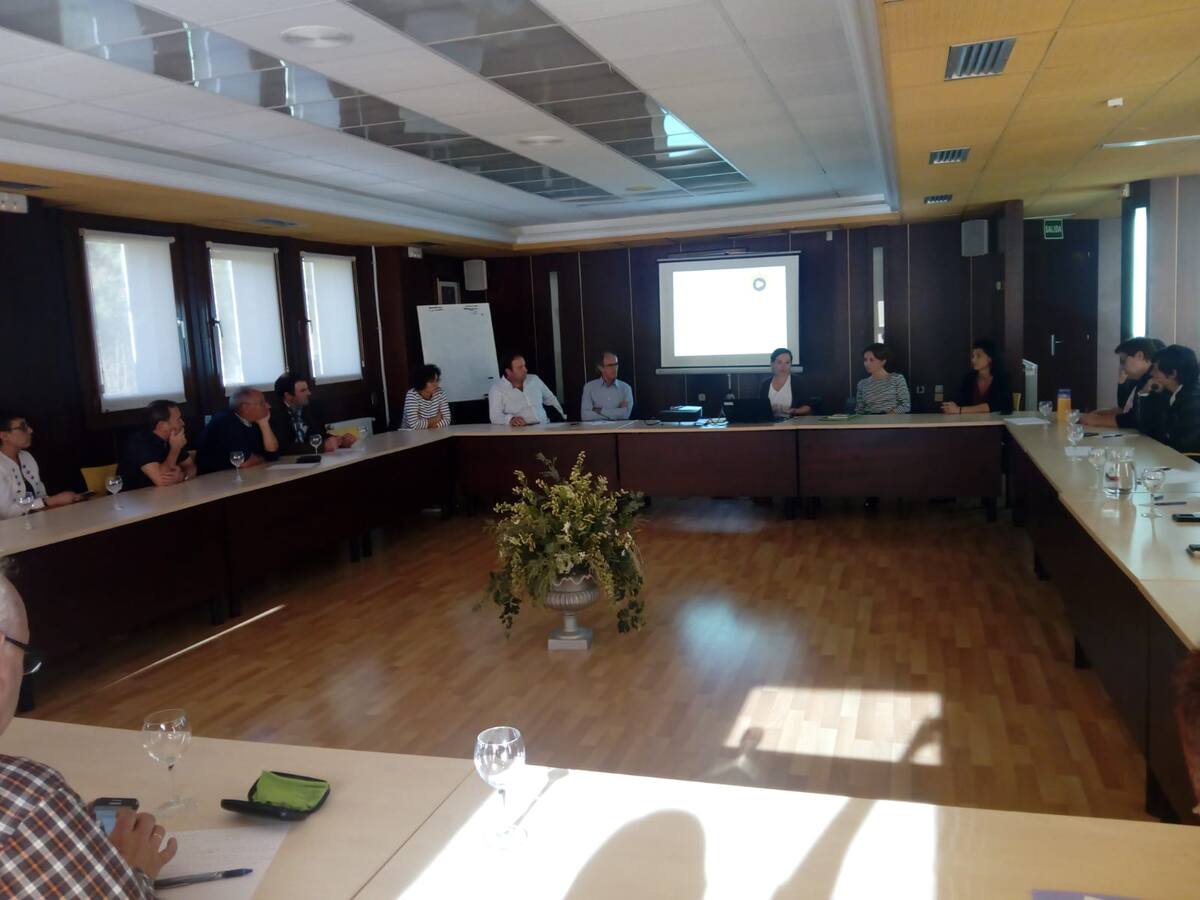 El proyecto “Pueblos vivos” visita los viveros de Adecuara en Biescas y Jaca