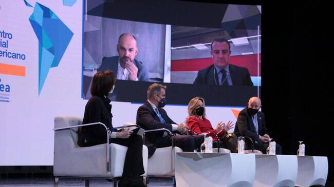 Un moment del debat sobre transformació digital i indústria 4.0.