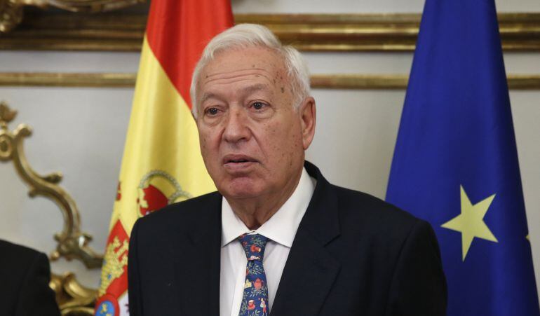 El ministro de Asuntos Exteriores en funciones, José Manuel García-Margallo, durante el acto de jura y promesa de nuevos diplomáticos, en el Palacio de Viana