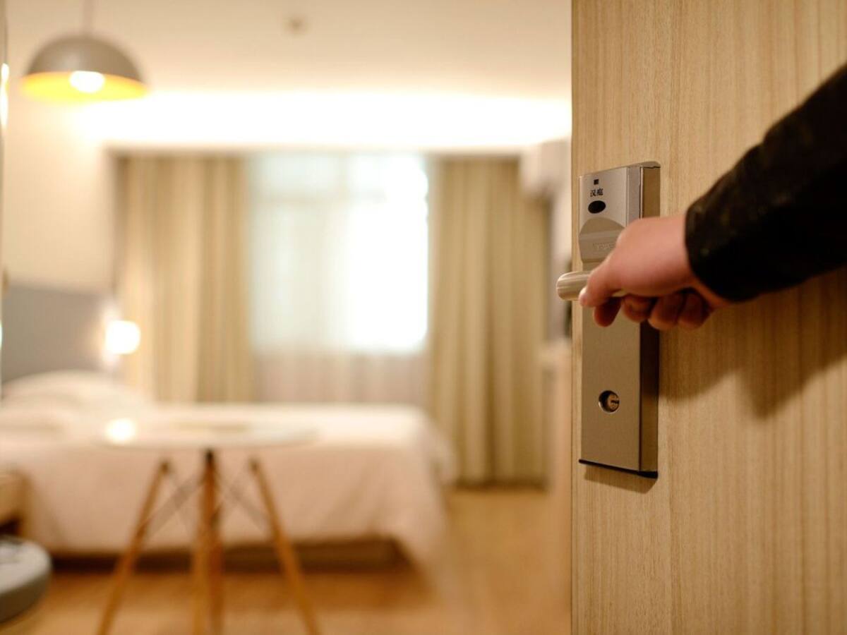 Los hoteles de Gandia registran un 80% de cancelaciones al aplazar las fallas