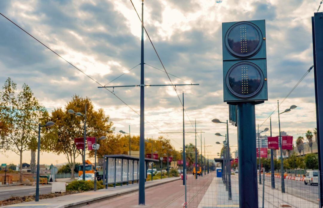 Ferrocarrils de la Generalitat ya ha instalado la señalización de la nueva línea de Metrovalencia. 