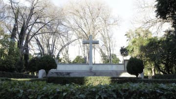 "No se pueden resignificar los asesinatos ligados a la cruz": El Grup per la Recerca de la Memòria Històrica advierte que el recurso aprobado que anula la retirada de la Cruz del Ribalta es "peligroso y provoca el enfrentamiento"