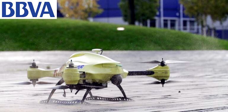 Un estudiante holandés diseña un &#039;drone ambulancia&#039; equipado con un desfibrilador. Es la buena noticia BBVA de este martes.