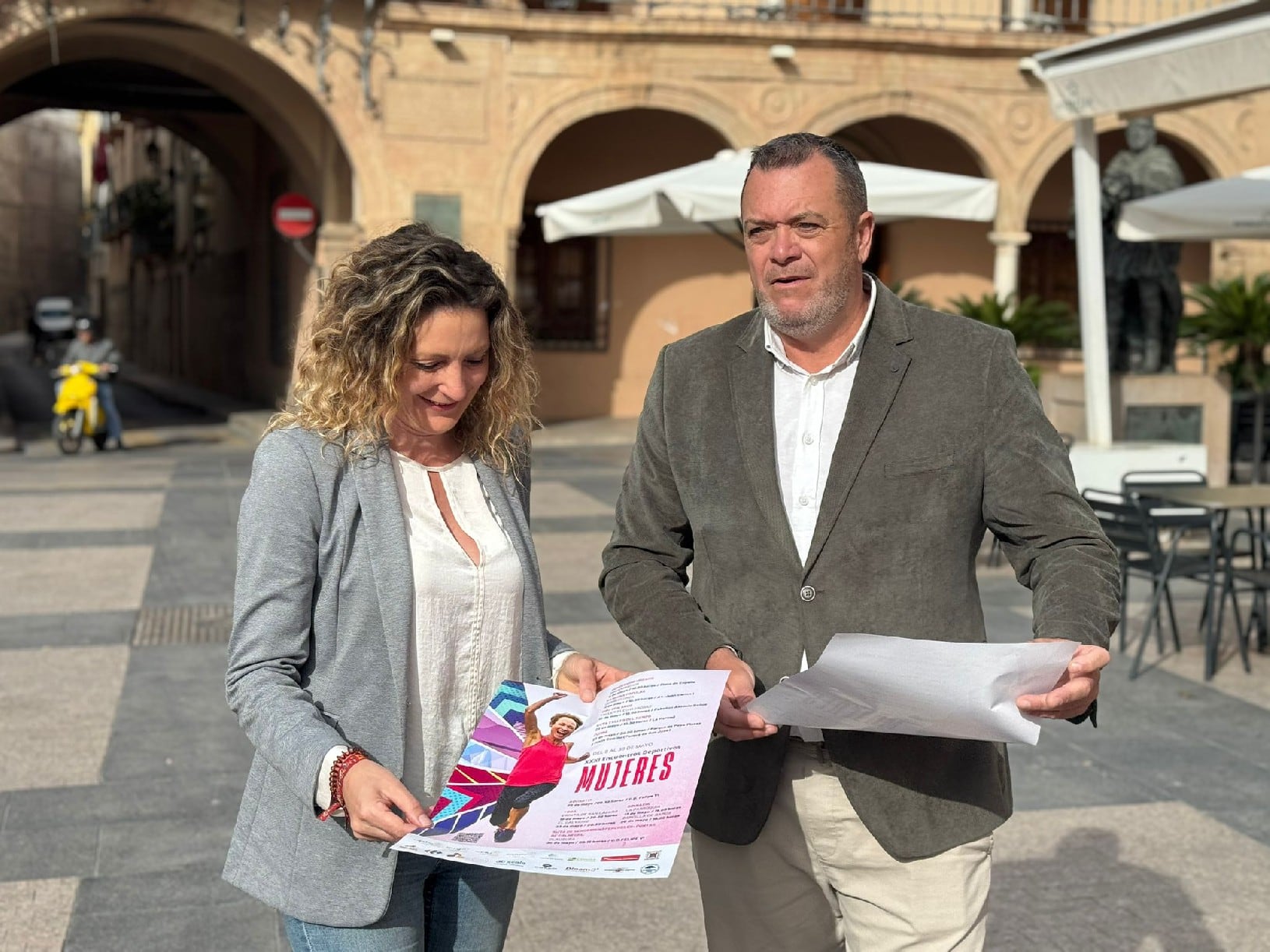 Los concejales del equipo de gobierno de Lorca Mari Huertas García y Juan Miguel Bayonas.