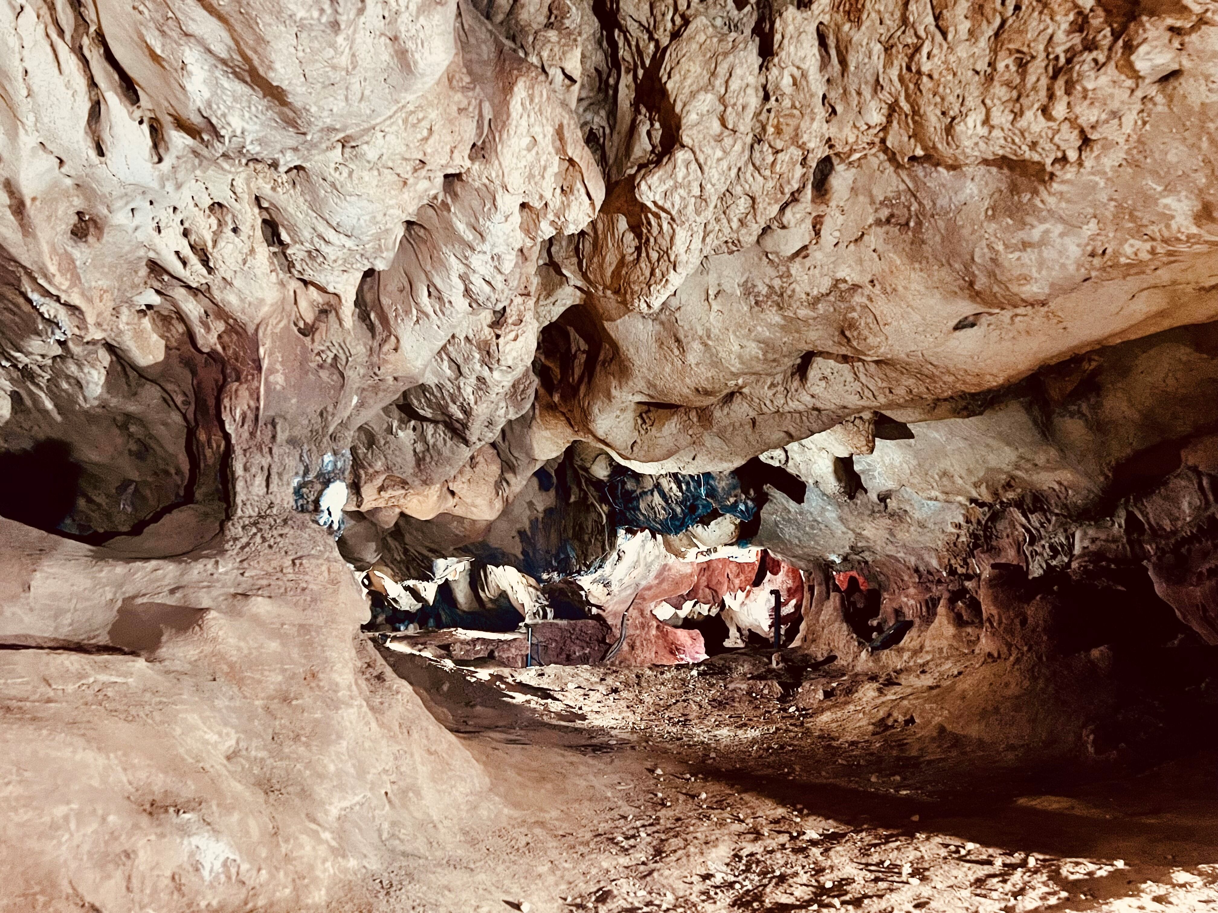 Interior de la cueva de la Victoria en Rincón de la Victoria (Málaga)