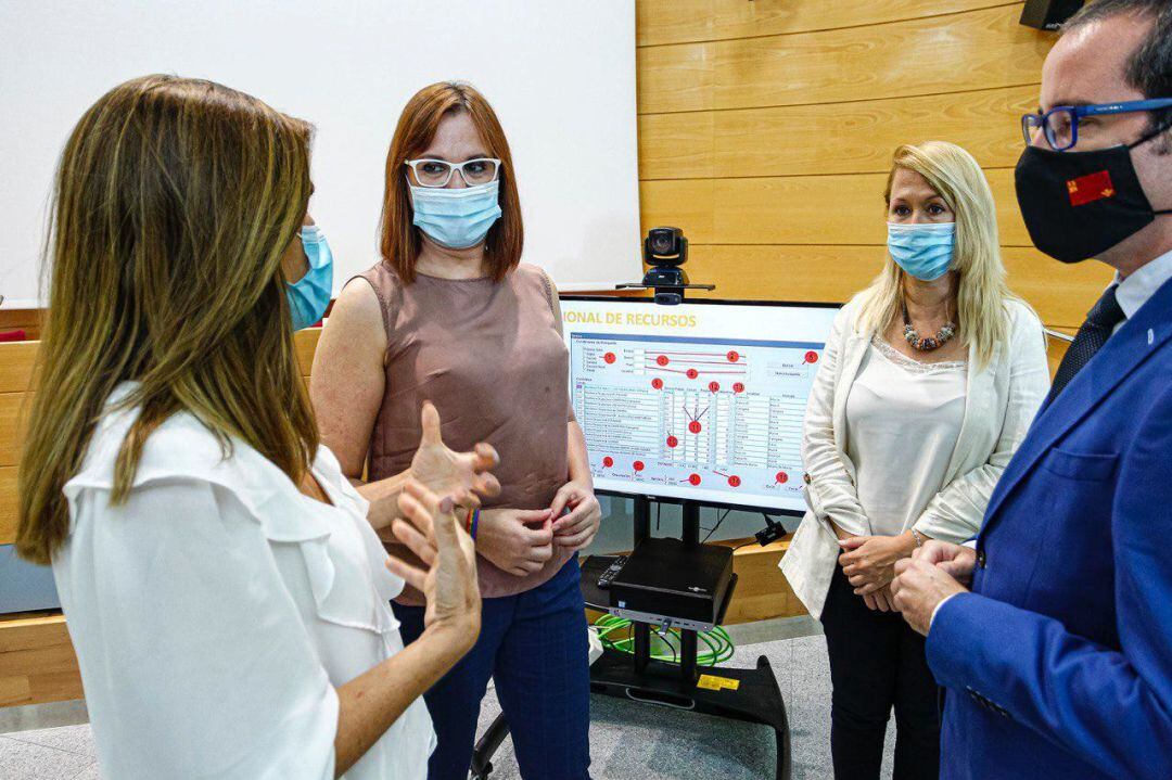 La consejera de Igualdad y Política Social, Isabel Franco, durante la presentación de SANSOnet