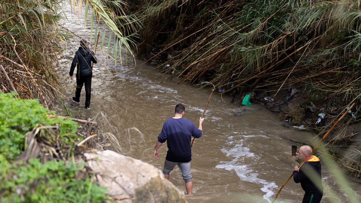 Localizan el cuerpo de uno de los dos desaparecidos por el temporal en Alhaurín el Grande (Málaga)