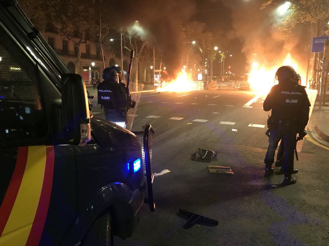 Agentes de la Policía Nacional desplazados en Barcelona