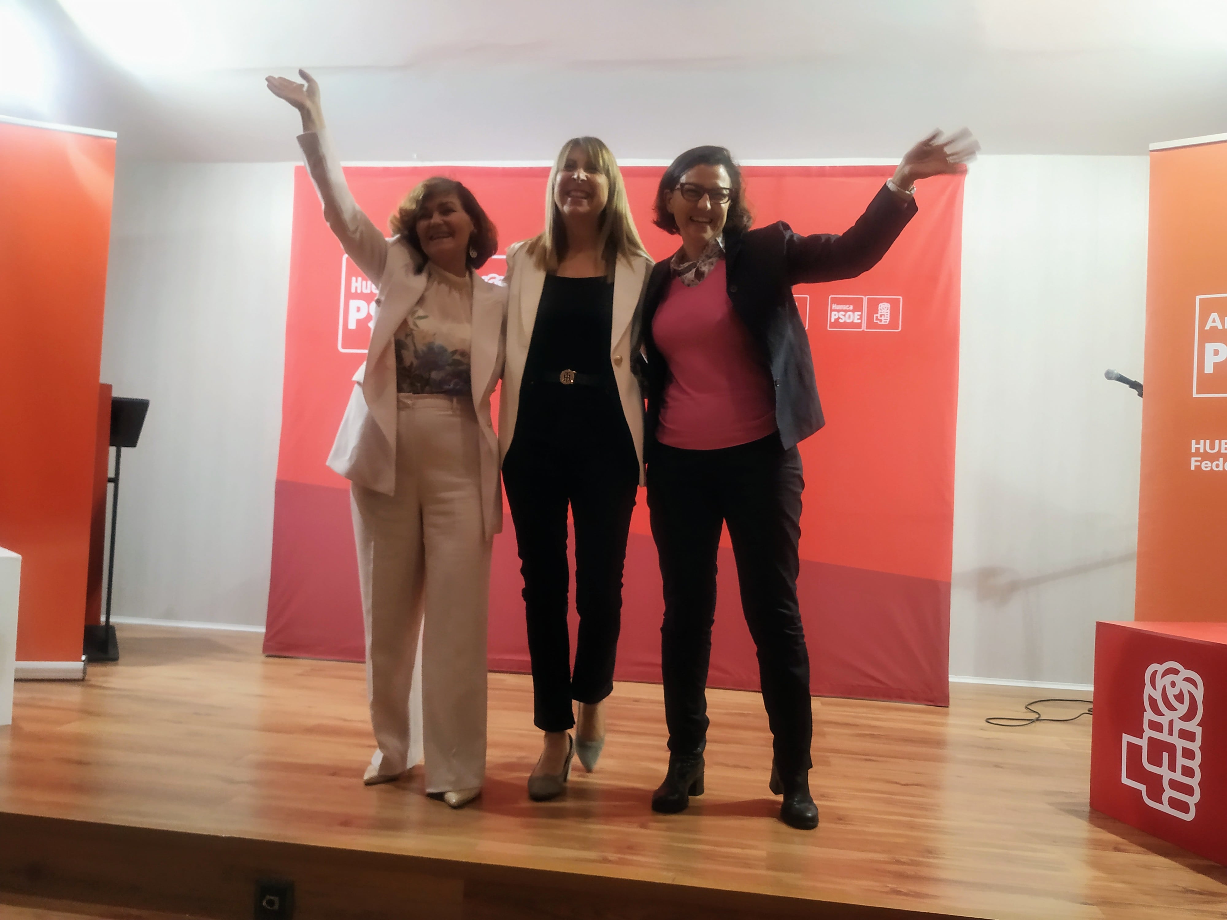 La candidata socialista junto a Carmen Calvo y Eva Granados este martes en Sabiñánigo